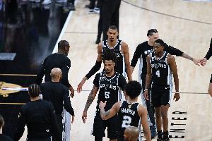 世界杯直播塞内加尔vs伊拉克在线观看_世界杯直播塞内加尔vs伊拉克免费高清直播_世界杯直播塞内加尔vs伊拉克比赛回放8