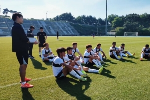辽宁铁人已经在韩国集训一周，在徐正源的带领下球队埋头苦练