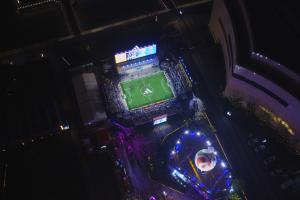 阿迪达斯2026世界杯传奇野场燃动上海  近万人共赴足球盛夏之约