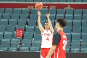 媒体人：赵继伟参加了上午的训练 为了考察其他球员今晚将轮休