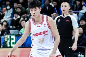 媒体人：说明王浩然接近NBA的门槛 加以磨练未来未必没有机会