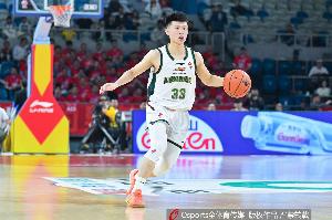 媒体人：山东男篮有意王岚嵚 他们愿意支付数额不小的转会费
