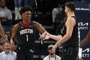 记者：火箭是罕见的资产丰富&拿过50胜但仍不知谁是基石的球队