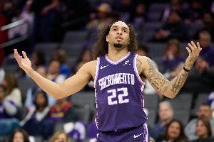 换了啥？Shams：国王将德文·卡特+二轮签送去老鹰