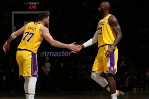 ClutchPoints：从科比到詹姆斯再到东契奇 湖人巨星传承继续