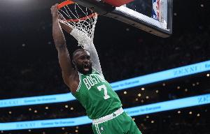 杰伦·布朗：交易后我试了一下门禁卡 已经打不开绿军的门了